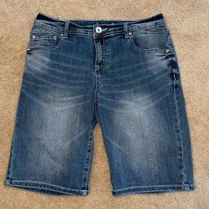 Inc international concepts Jean shorts